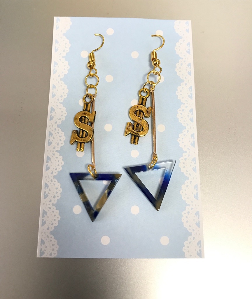 ザ・ハンドモチーフ① イヤリング・ピアス