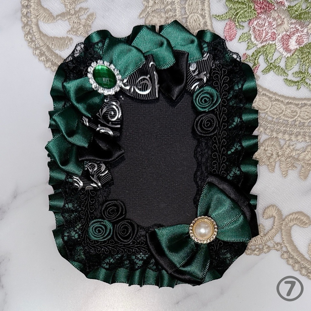 【K06-B1】トレカケース 硬質ケース デコ 推し活 痛バ 量産型 地雷系 黒