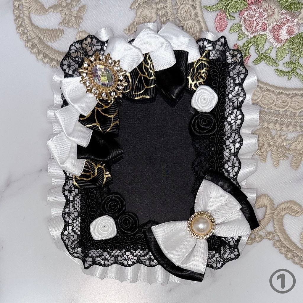 【K06-B1】トレカケース 硬質ケース デコ 推し活 痛バ 量産型 地雷系 黒