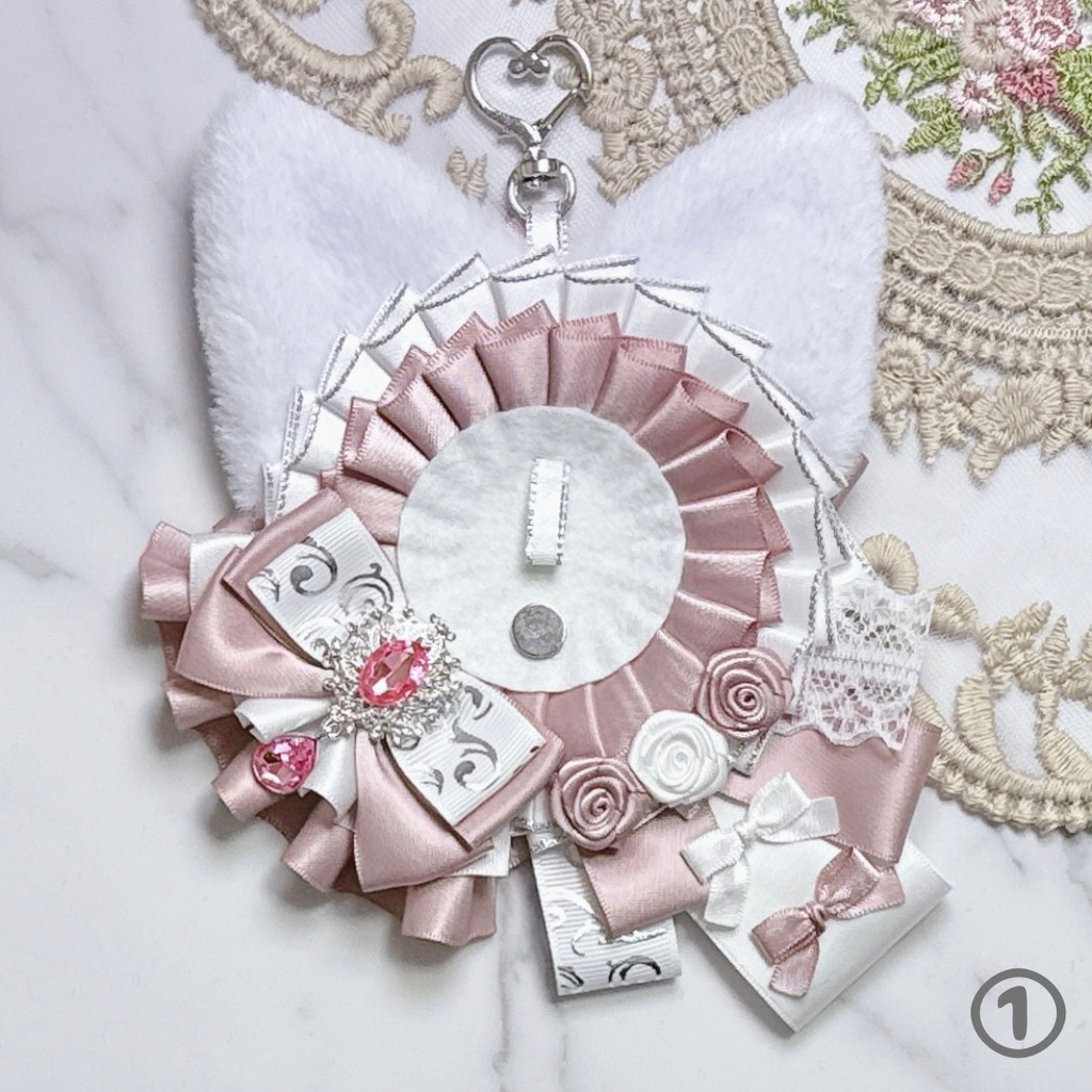 【R02-W1】痛ロゼット ロゼット 缶バッジ 推し活 痛バ 量産型 地雷系 オタ活 猫耳 フリル 白