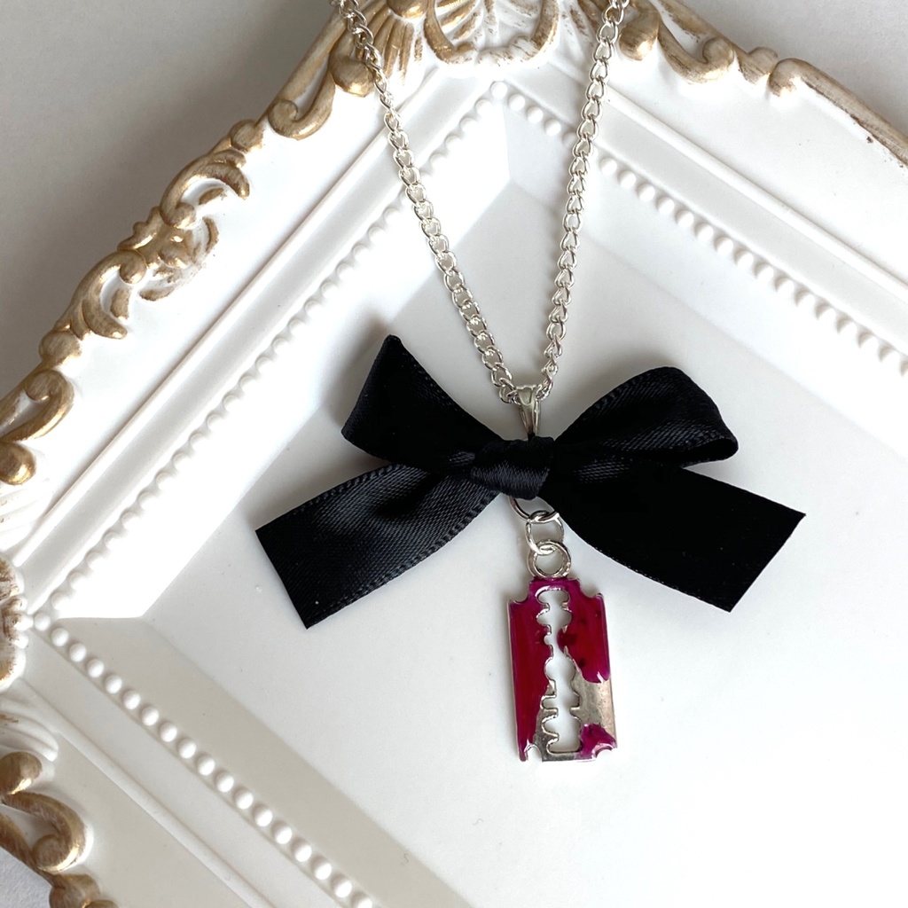 title:哀₍あい₎に溺れる / 両刃カミソリ ネックレス