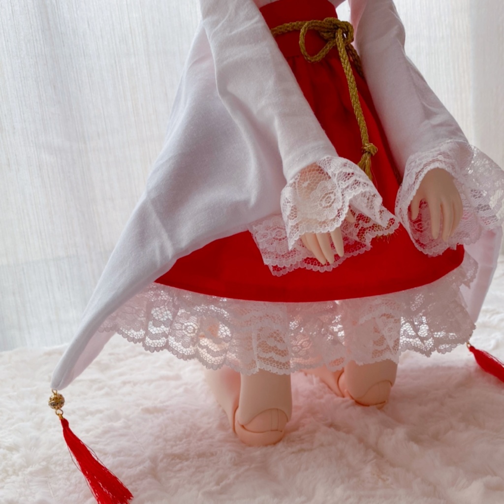 Kon Kon 巫女服 ^.,.^ __ノシ