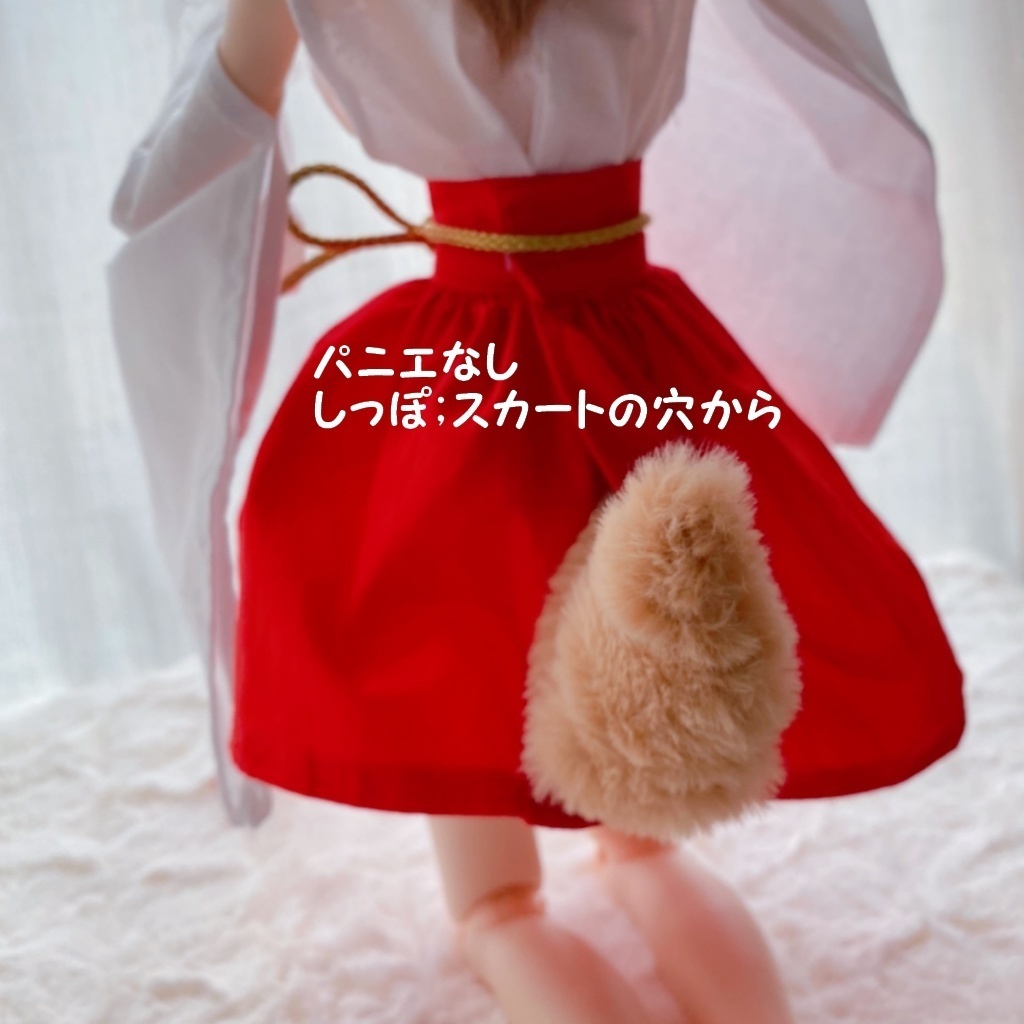 Kon Kon 巫女服 ^.,.^ __ノシ