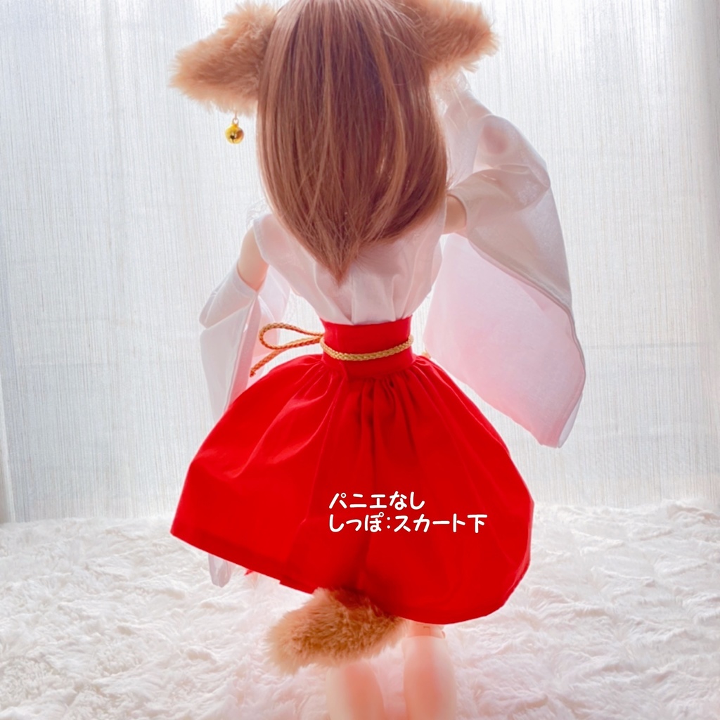 Kon Kon 巫女服 ^.,.^ __ノシ