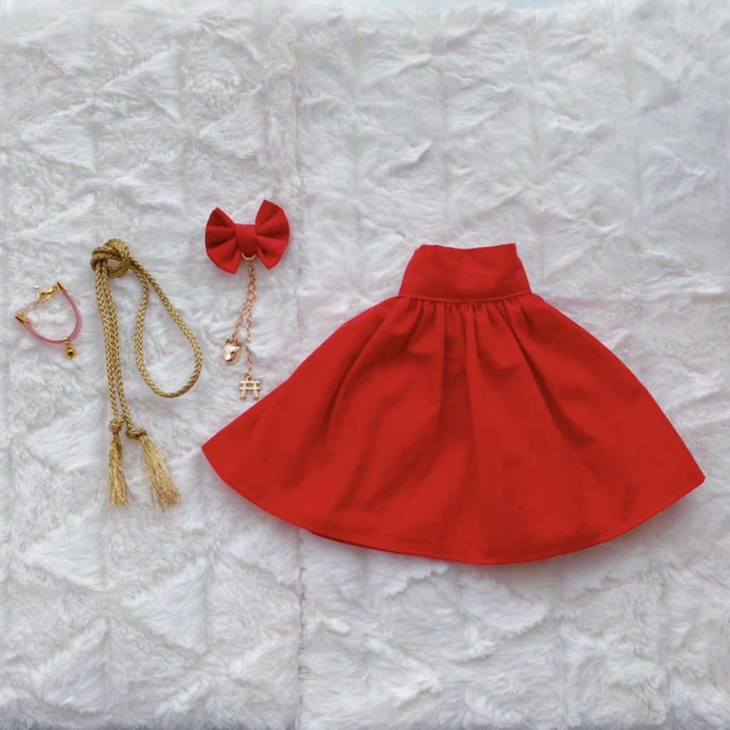 Kon Kon 巫女服 ^.,.^ __ノシ