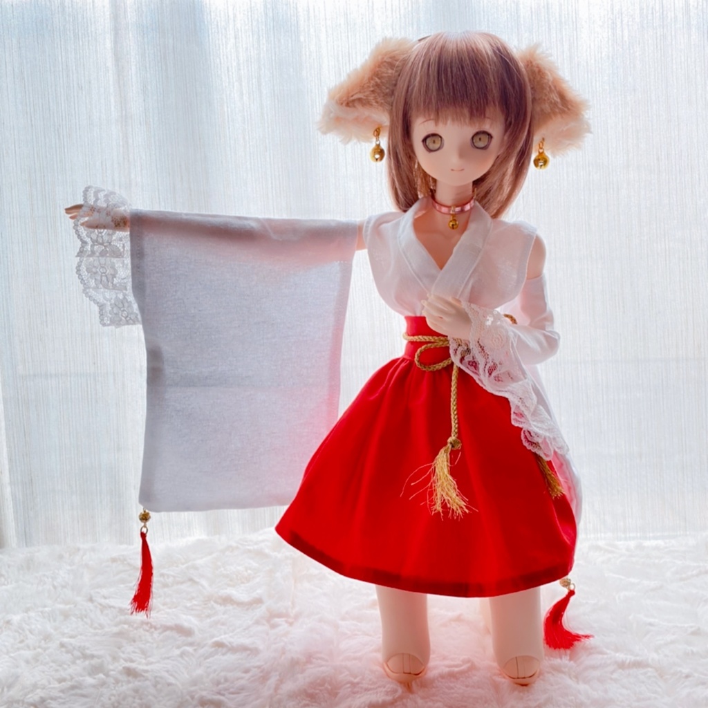 Kon Kon 巫女服 ^.,.^ __ノシ