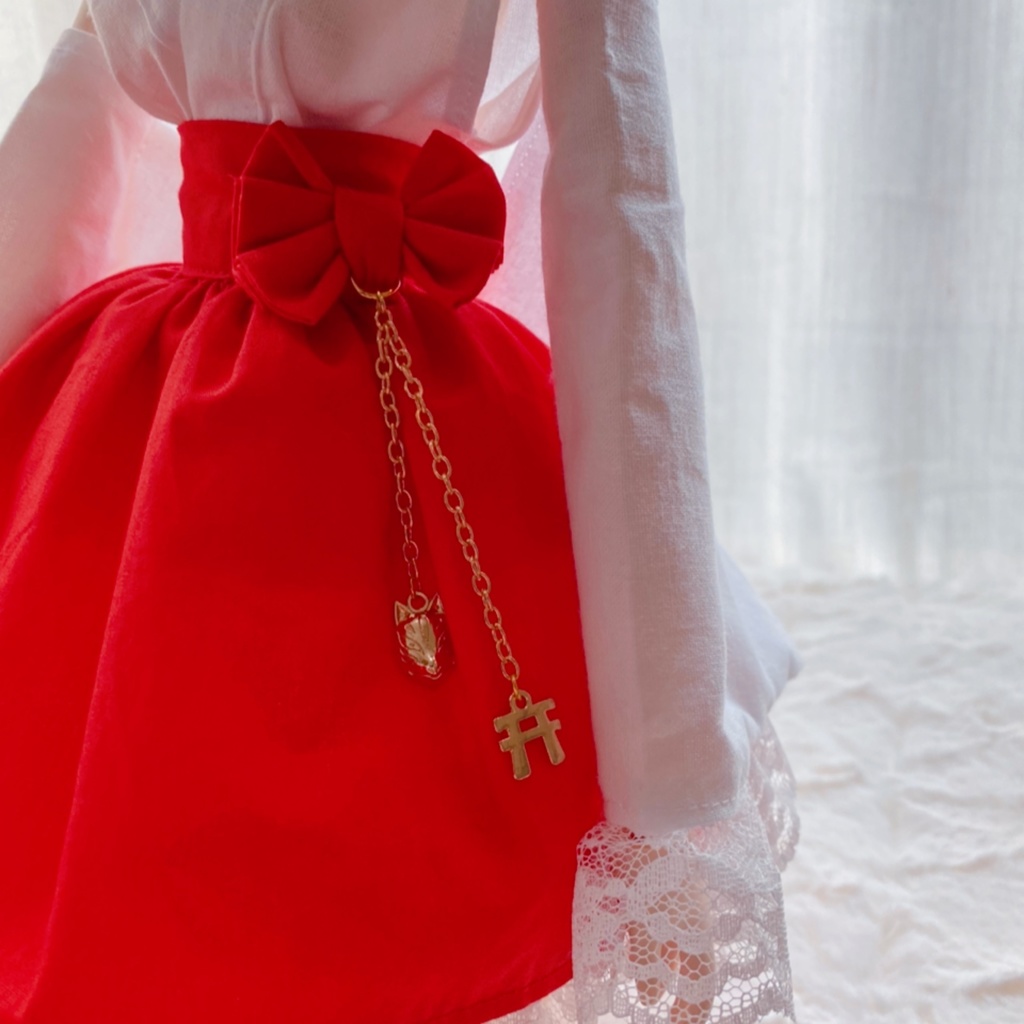 Kon Kon 巫女服 ^.,.^ __ノシ