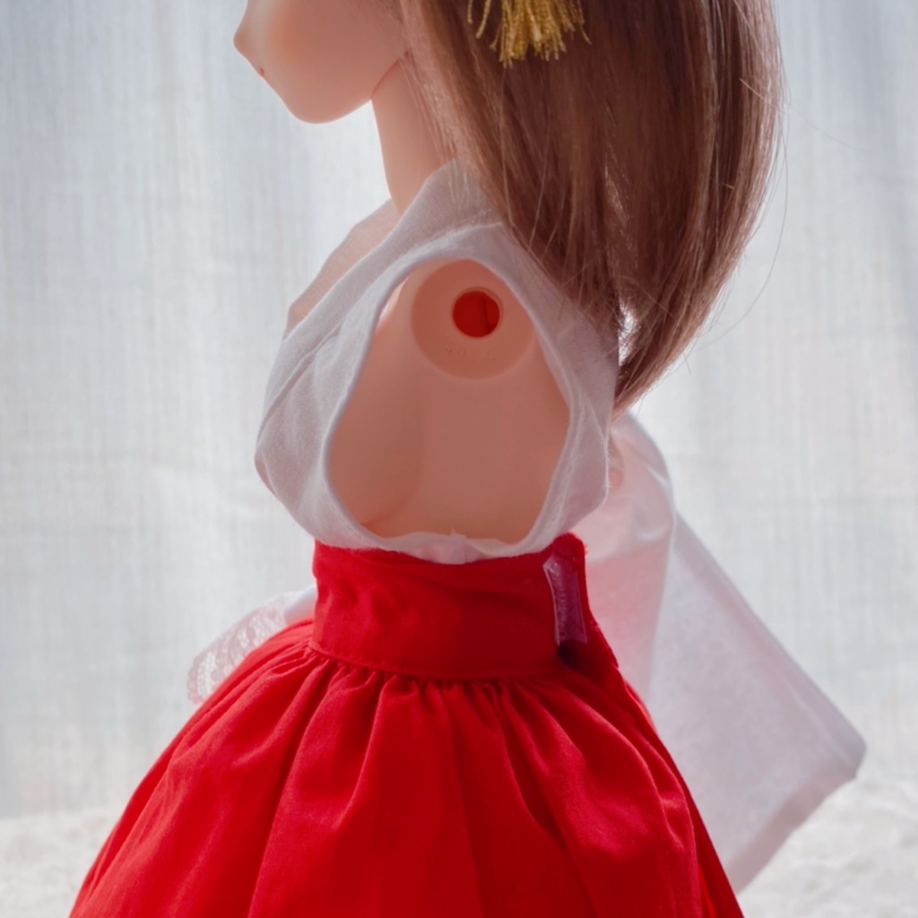 Kon Kon 巫女服 ^.,.^ __ノシ