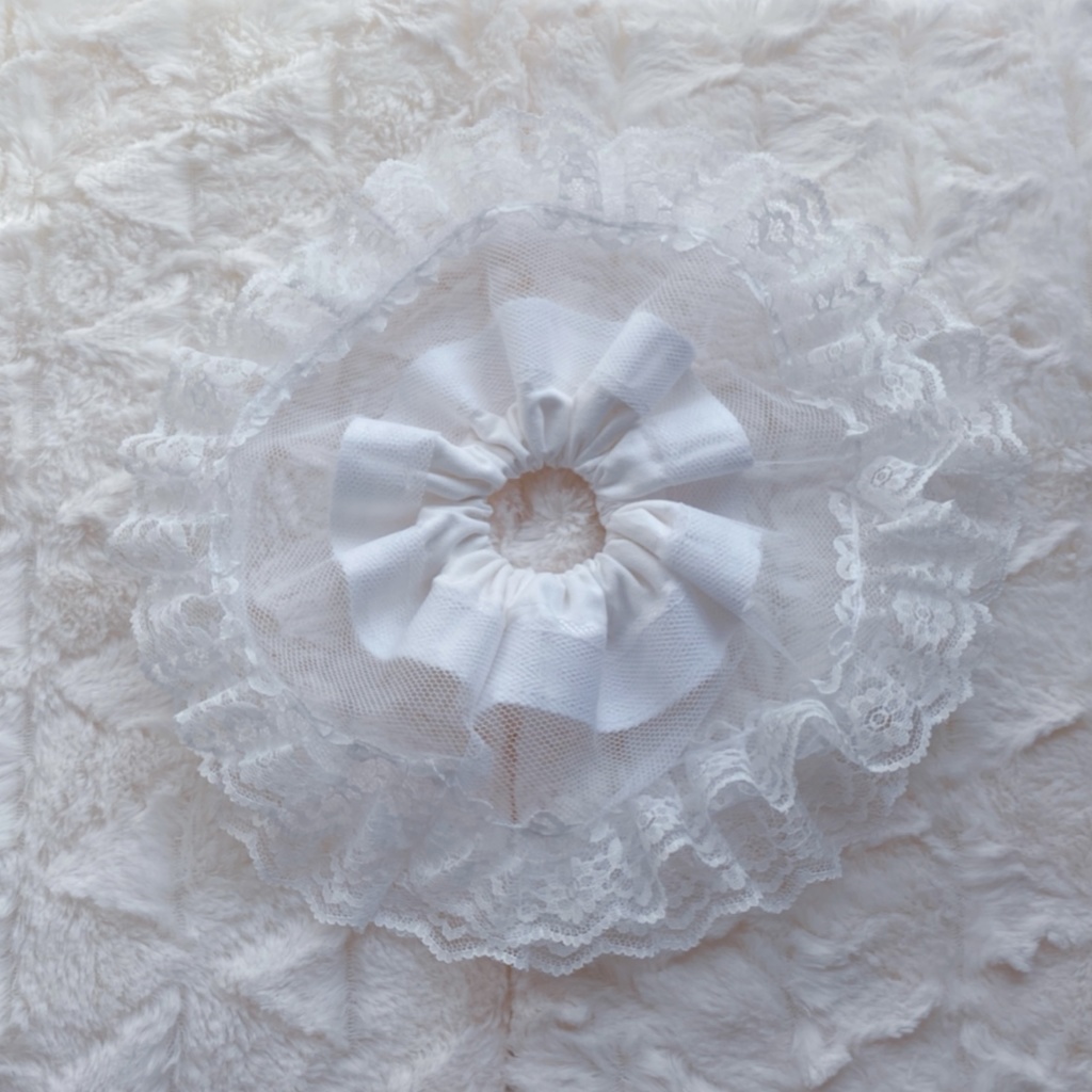 Kon Kon 巫女服 ^.,.^ __ノシ