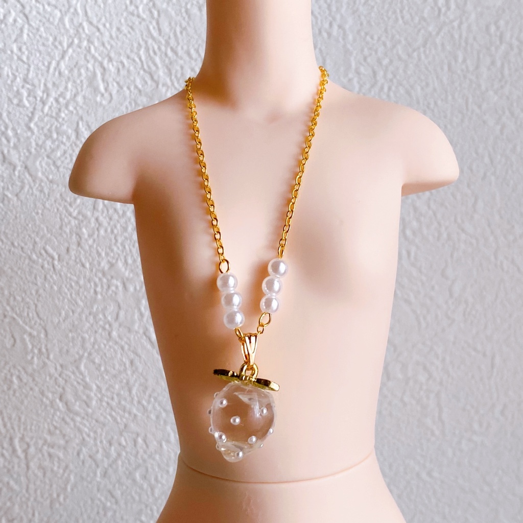 いちごのネックレス【1/4〜1/3サイズ向け】【B~C品】