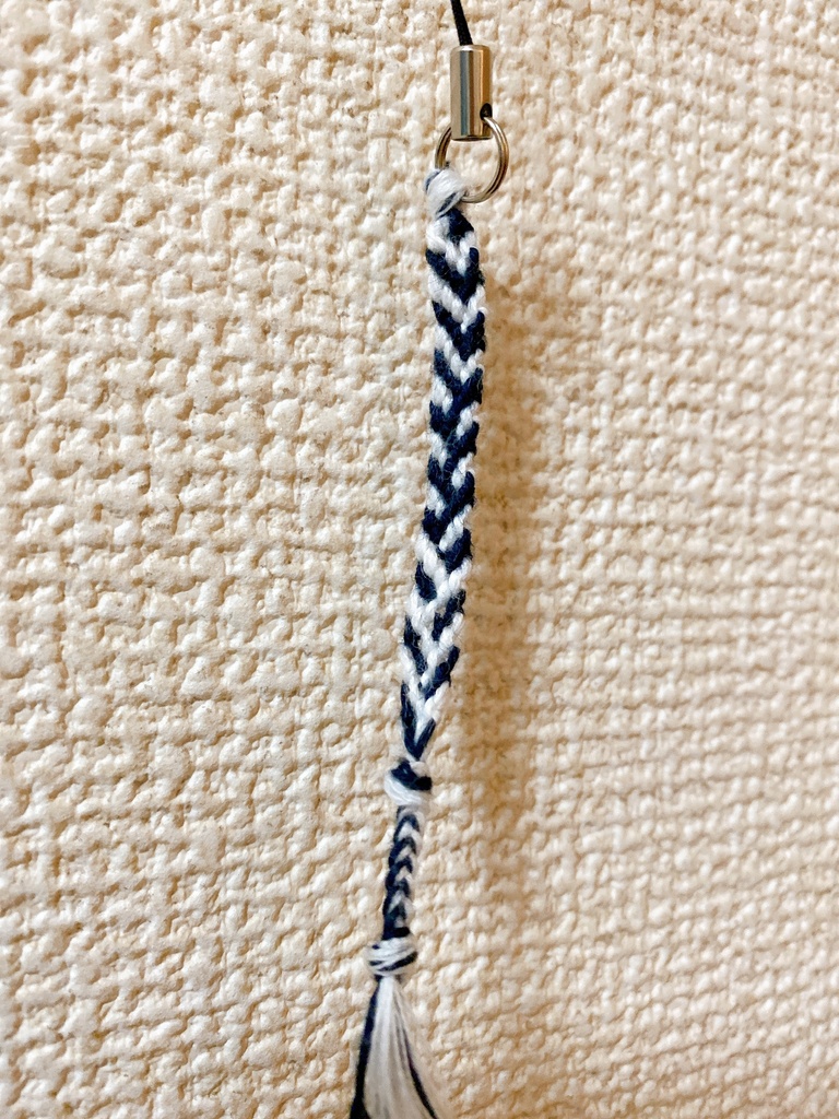 ミサンガストラップ　ノア