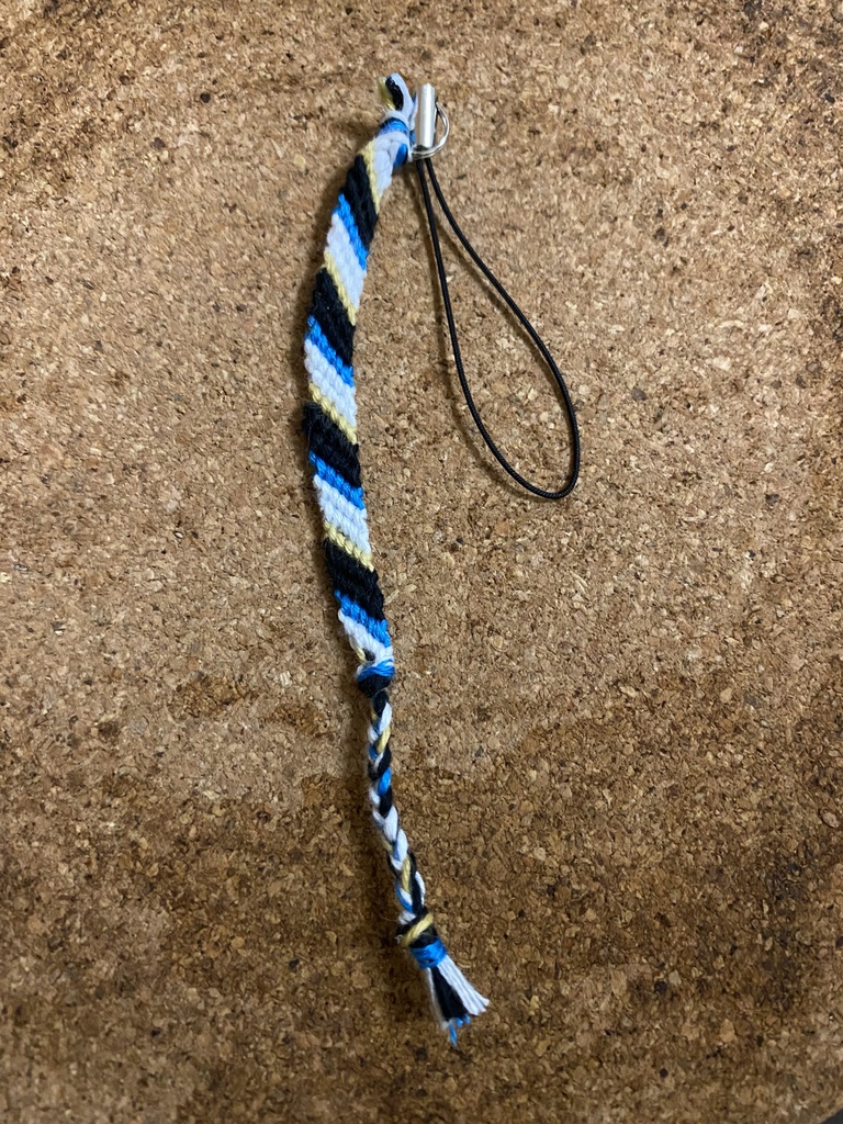 ミサンガストラップ　くに