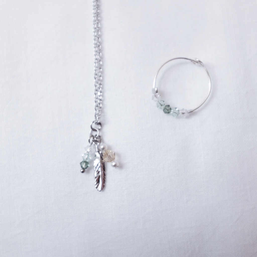 Revelモチーフネックレス