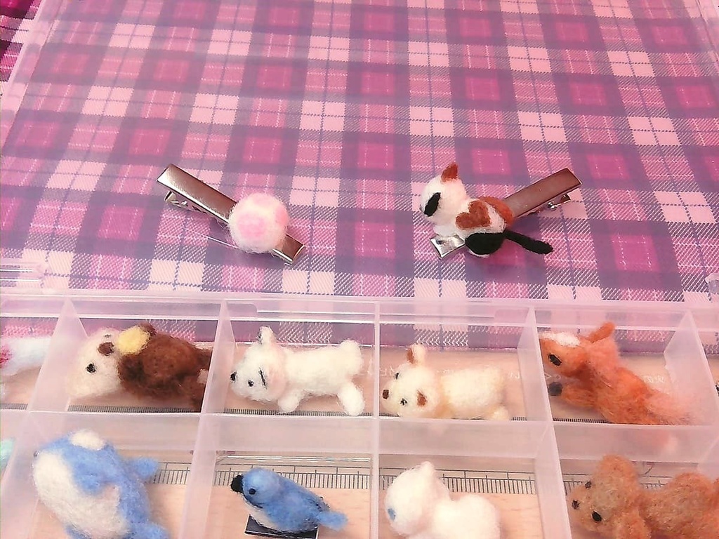 羊毛フェルト アクセサリーセット 25個 ネックレス・イヤリング・ブローチ・ヘアクリップ 付け替え自在