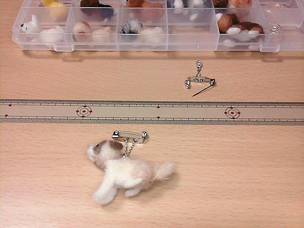 羊毛フェルト アクセサリーセット 25個・犬 ネックレス・イヤリング・ブローチ・リング 付け替え自在