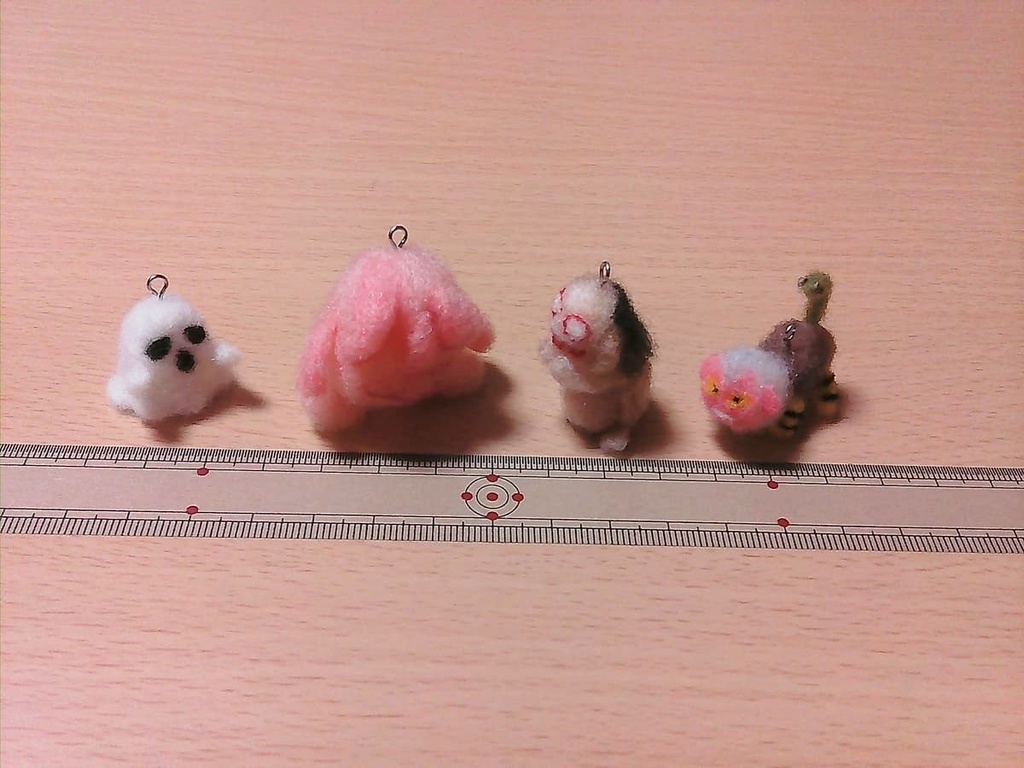 ぬっぺっぽう・鵺・餓鬼・シーツおばけ　羊毛フェルト ストラップ 4種セット（送料込み）