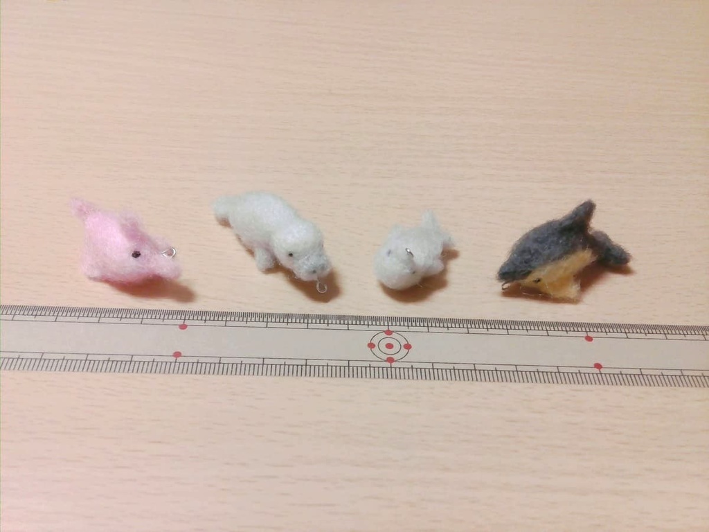 マイルカ・アマゾンカワイルカ・マナティー・スナメリ　羊毛フェルト ストラップ 4種セット（送料込み）