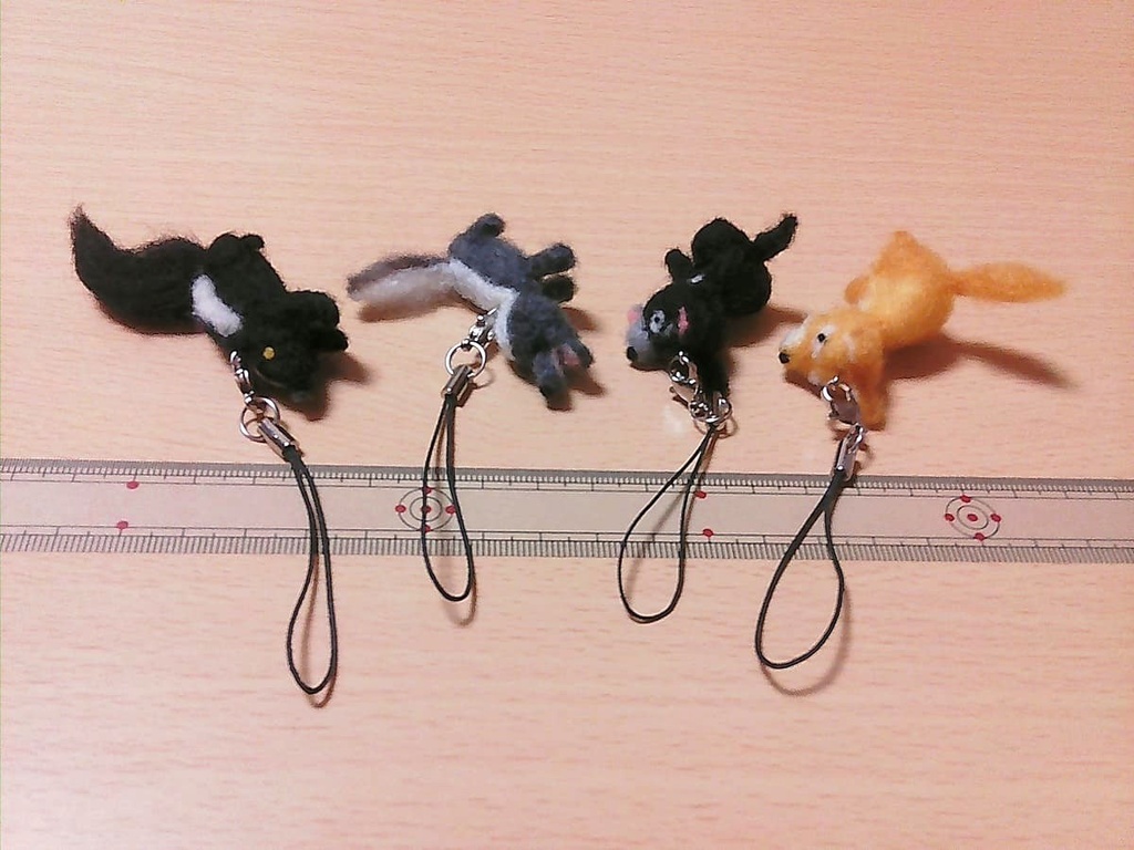 タスマニアデビル・チベットスナギツネ・ラーテル・スカンク 羊毛フェルト ストラップ 4種セット(送料込み)