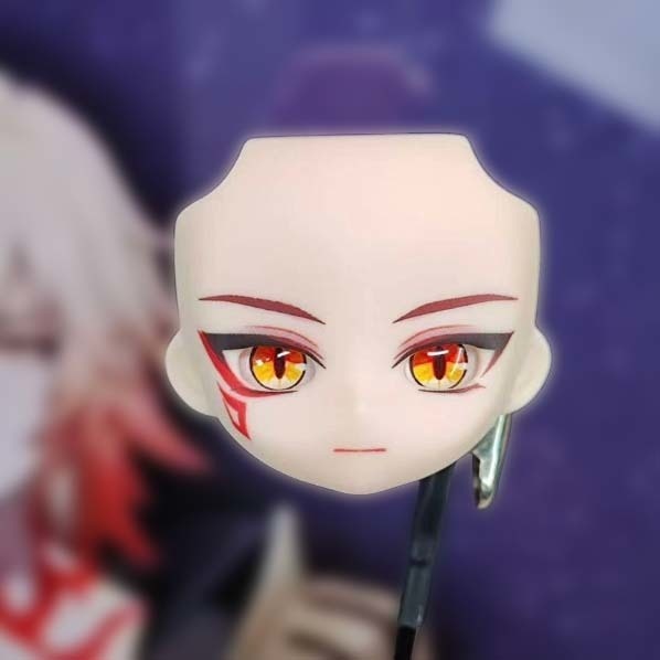 モーディス　アイホール顔