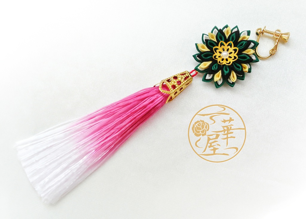 つまみ細工タッセルイヤリング(単品)／天鵞絨(ﾋﾞﾛｳﾄﾞ)