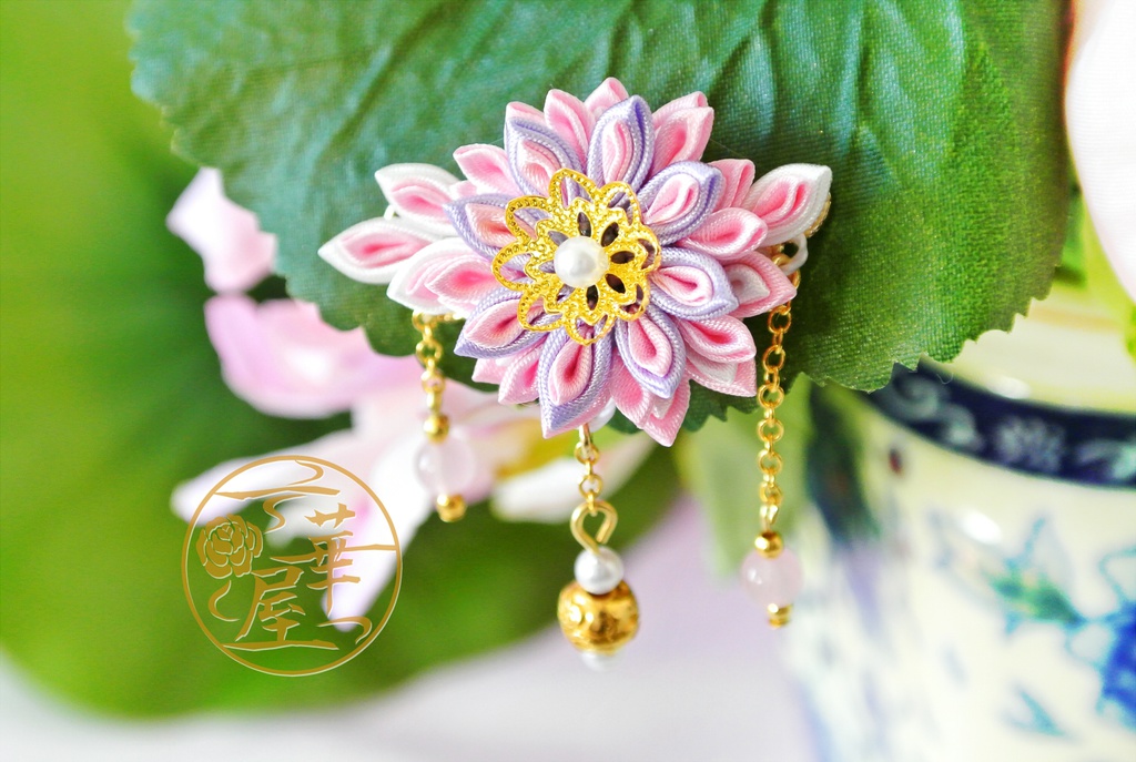 つまみ細工イヤリング(単品)/薄桜(ウスザクラ)