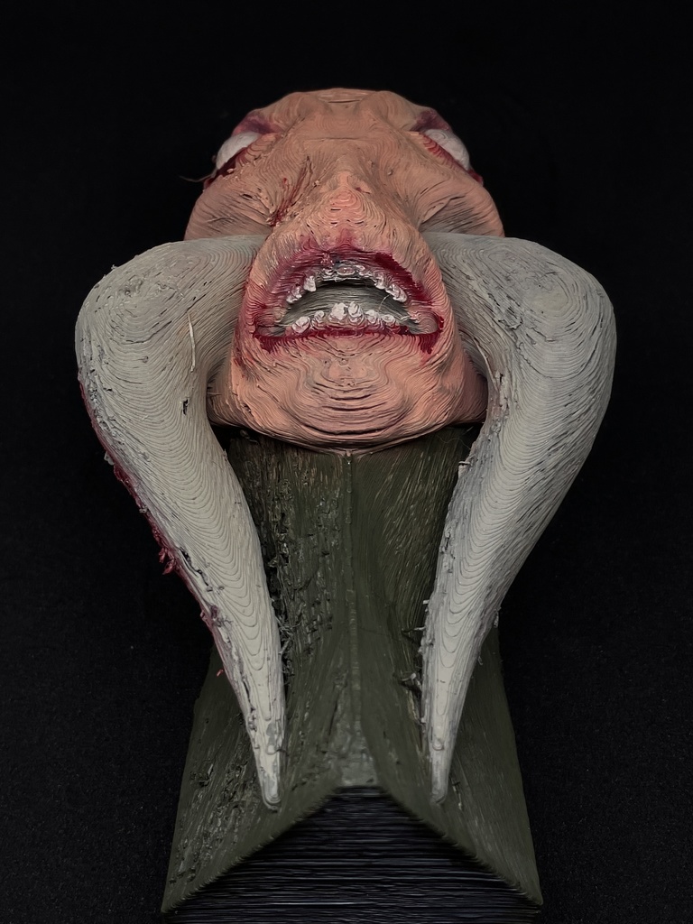 セイウチ男の老後 〜胸像〜