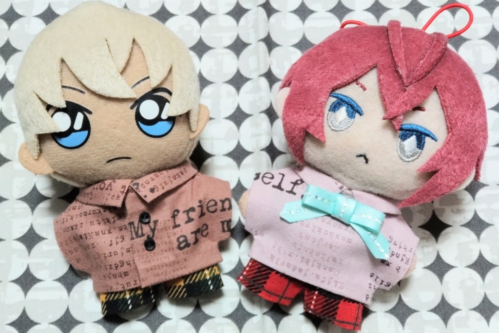 ぬい服【リボンタイ付き英字柄シャツ】