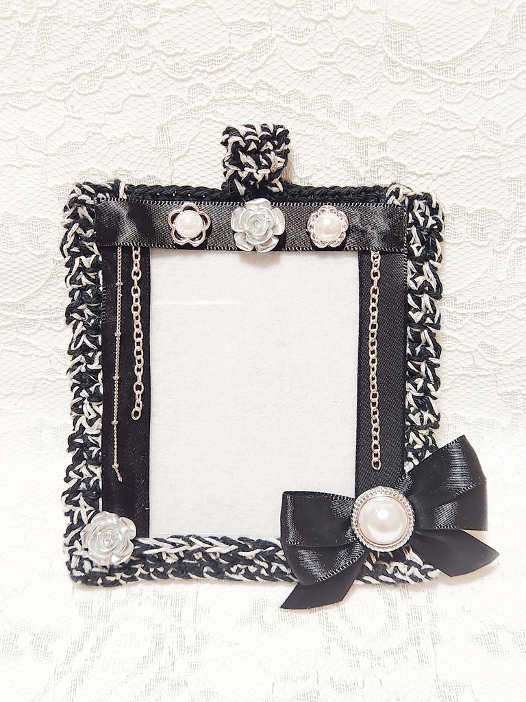 推しを飾るモノトーンチェキケース｜パールリボン硬質ケースデコ｜推し活グッズ