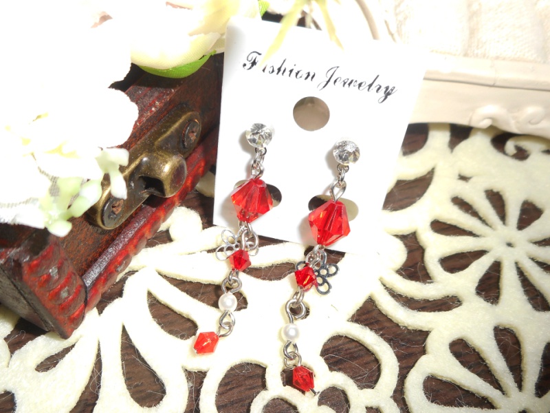 ピアス アクリルビーズと小花 泡沫之墟 Booth