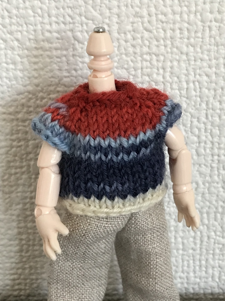 オビツ11 tricolore colorの手編みのセーター