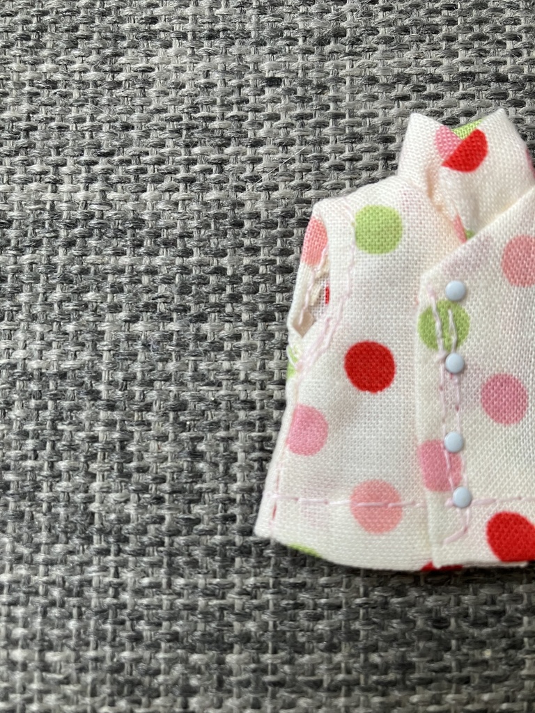 オビツ11  ノースリーブシャツ　水玉