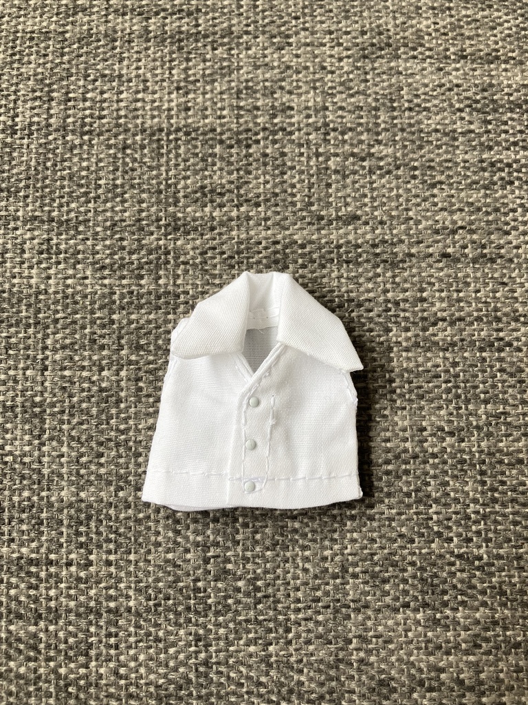 オビツ11  Vネックノースリーブシャツ　white