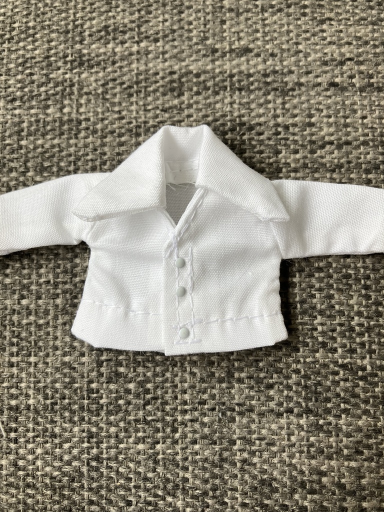 オビツ11  Vネック カブス付き長袖シャツ　white