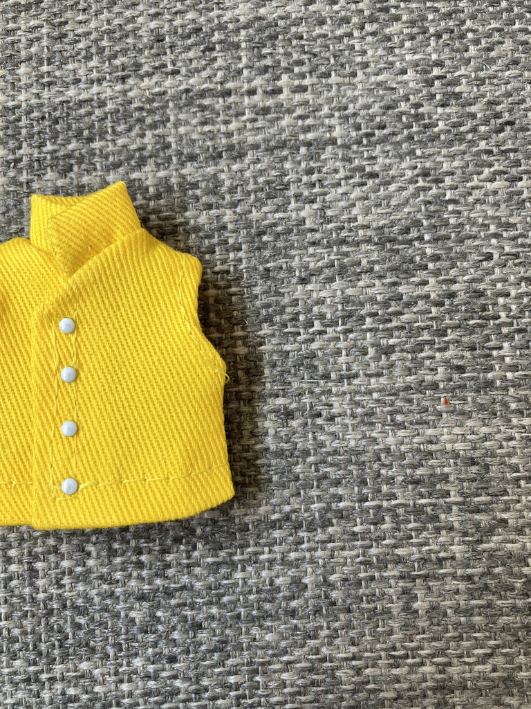 オビツ11  ノースリーブシャツ　スタンドカラー　yellow