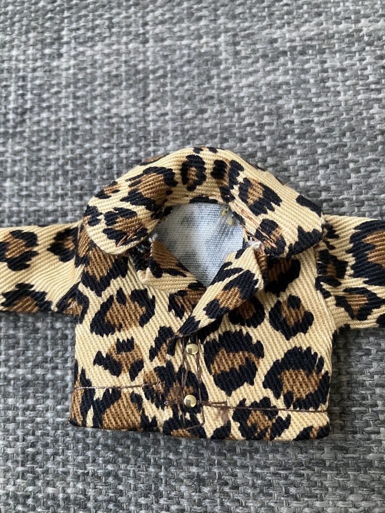 オビツ11  スーツ　豹柄