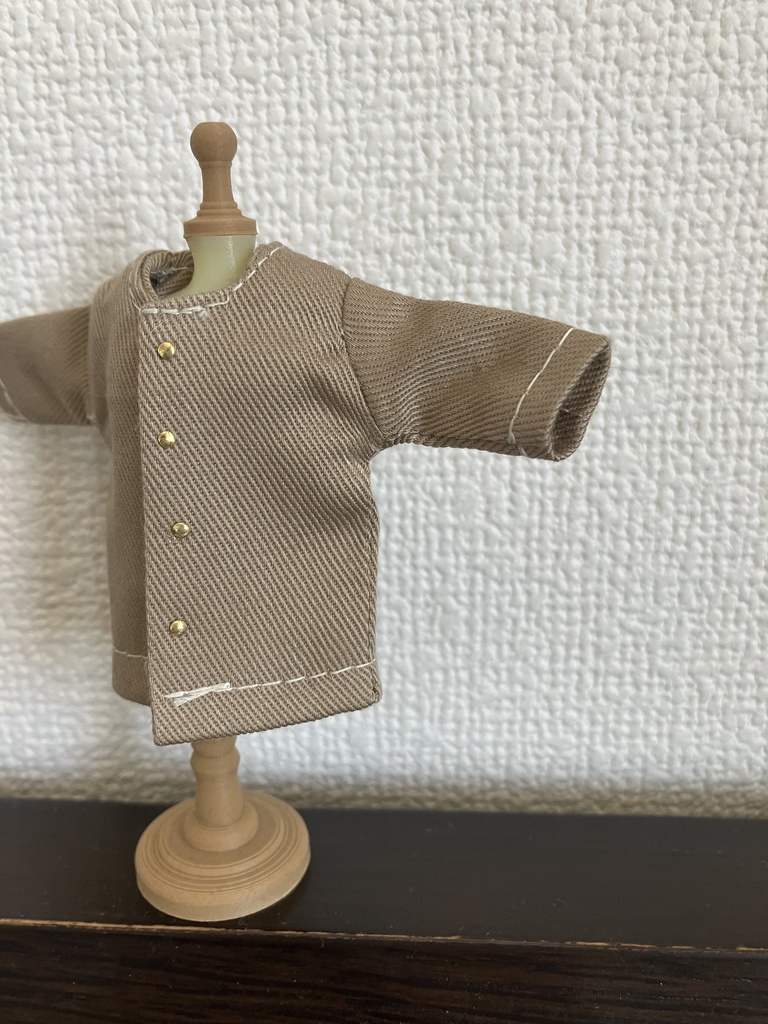 オビツ11  コート　ベージュ