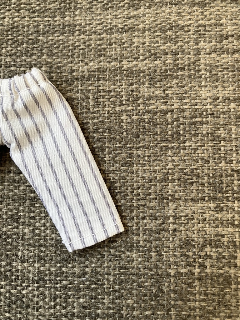 オビツ11  シンプルなパンツ　ストライプ