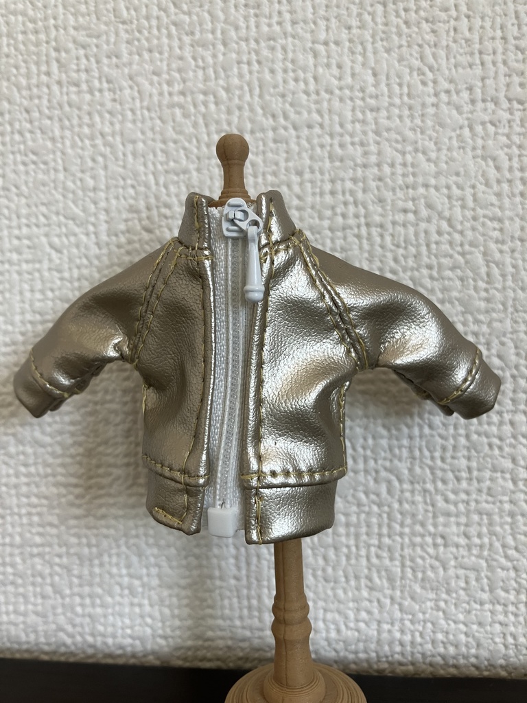 オビツ11  ブルゾン　gold