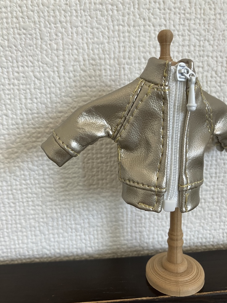 オビツ11  ブルゾン　gold