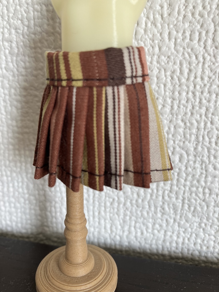 オビツ11  プリーツスカート　ストライプ　brown
