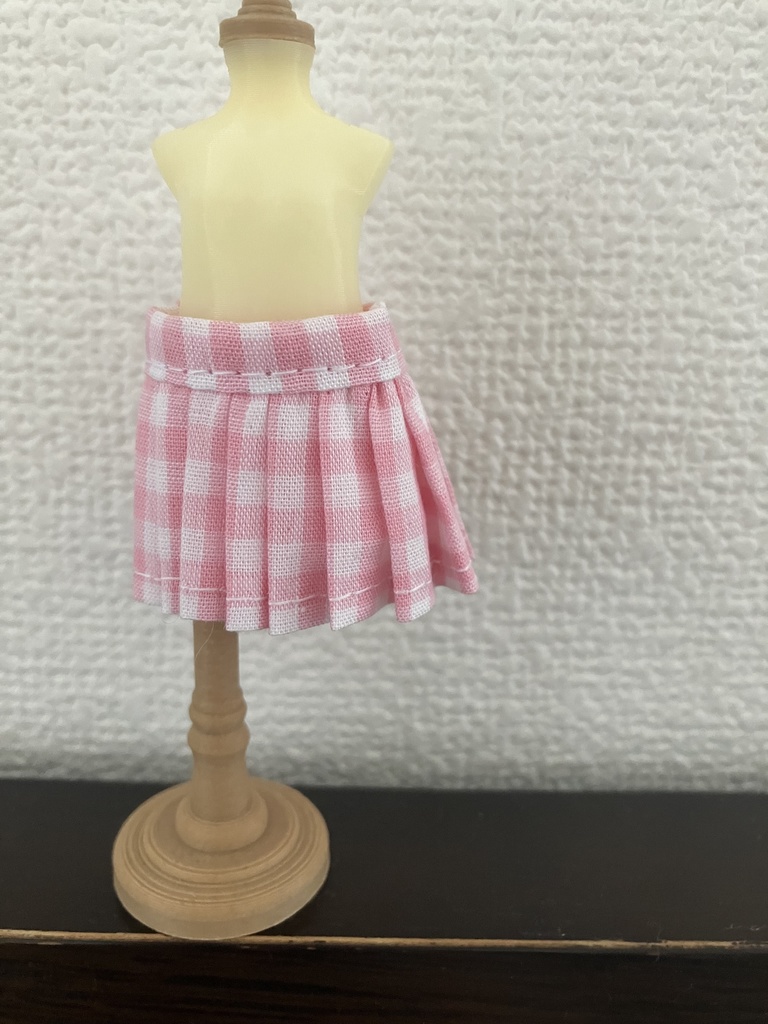 オビツ11  ギンガムチェックのプリーツスカート　pink