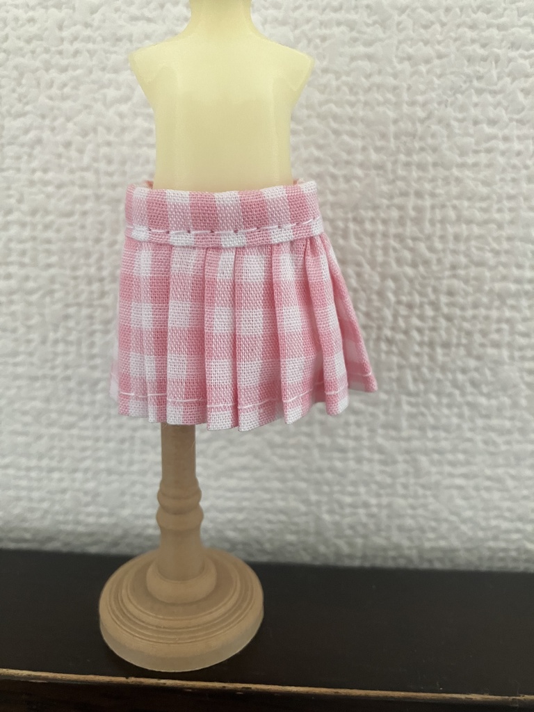 オビツ11  ギンガムチェックのプリーツスカート　pink