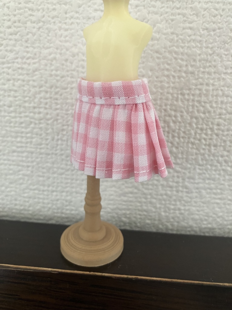 オビツ11  ギンガムチェックのプリーツスカート　pink