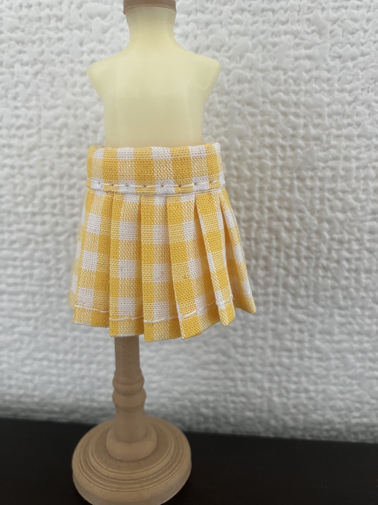 オビツ11  ギンガムチェックのプリーツスカート　yellow