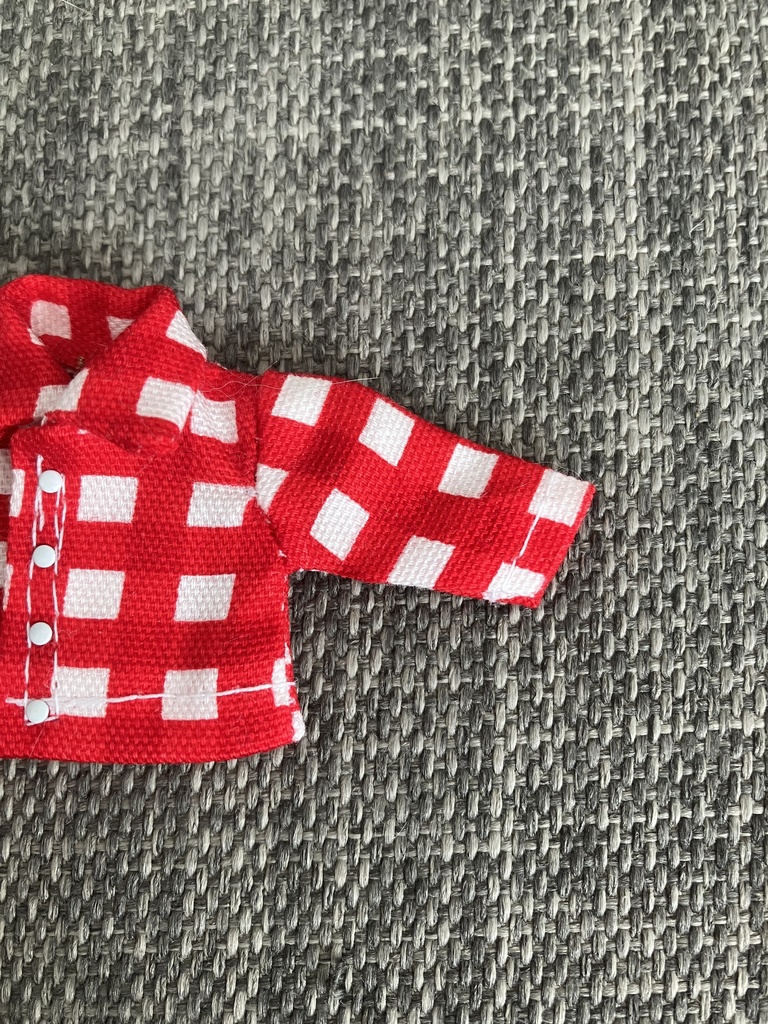 オビツ11  長袖シャツ　チェック　赤