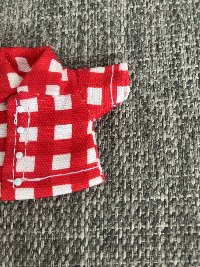 オビツ11  半袖シャツ　チェック　赤
