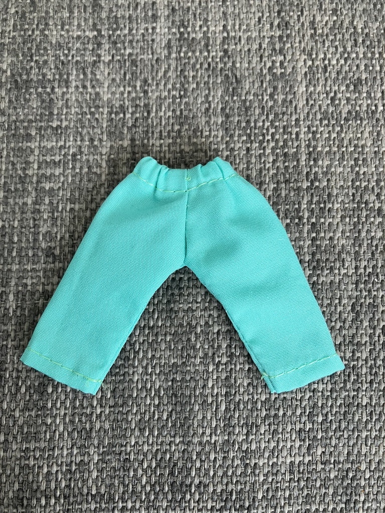 オビツ11  シンプルなパンツ