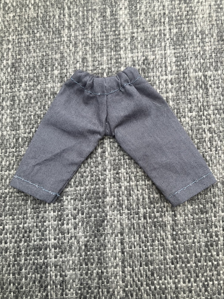 オビツ11  シンプルなパンツ　grey