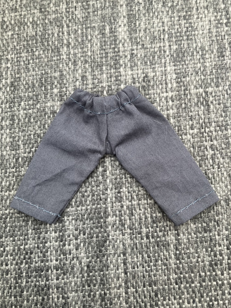 オビツ11  シンプルなパンツ　grey