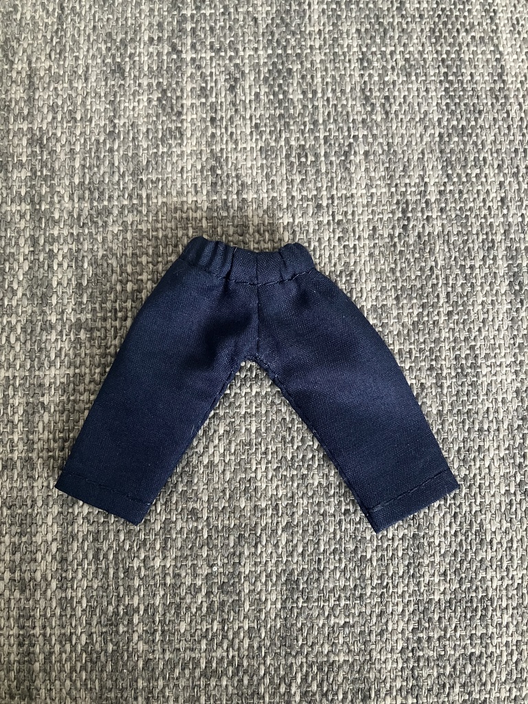 オビツ11  シンプルなパンツ　ネイビー